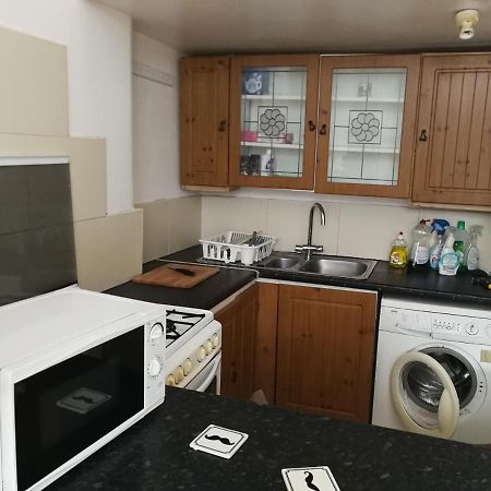 Budget Double Bedroom Near Glasgow City Centre And West End 外观 照片