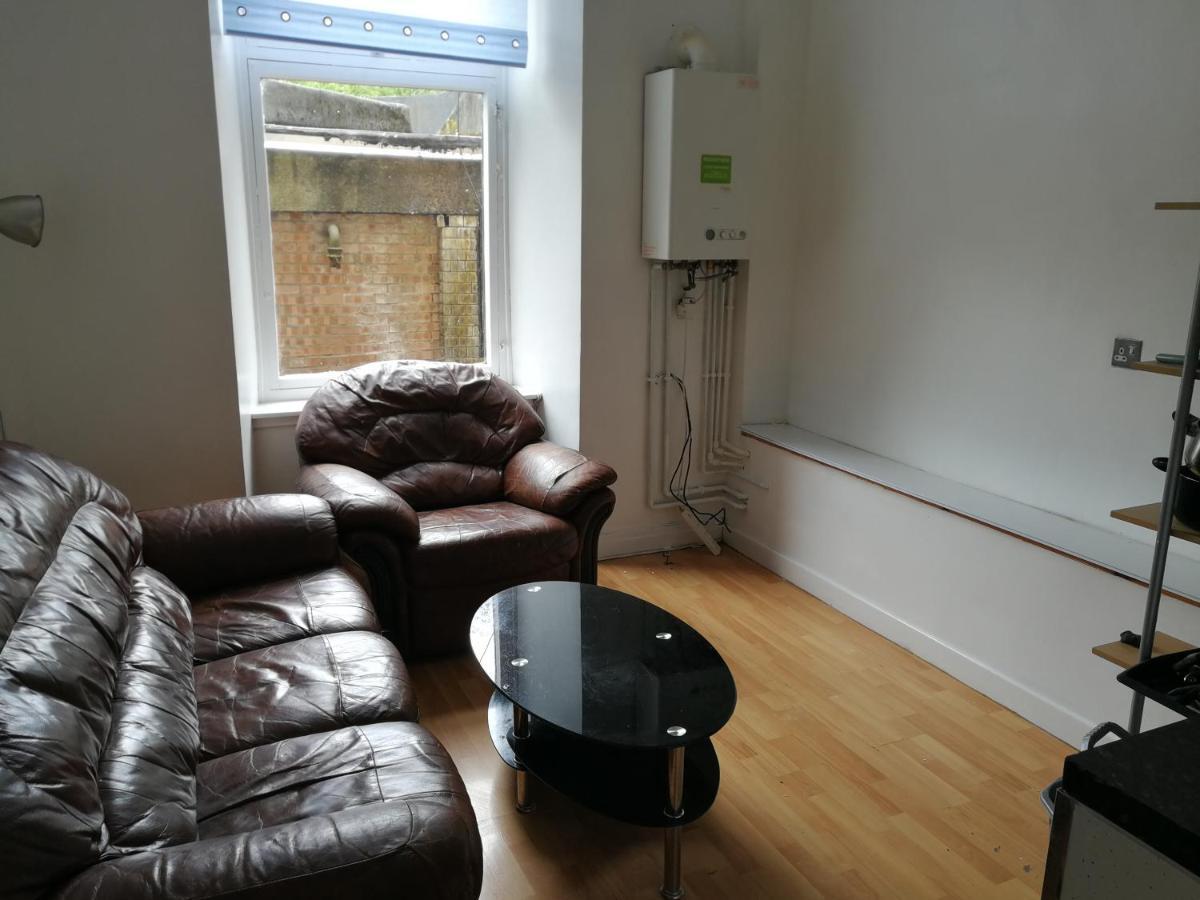 Budget Double Bedroom Near Glasgow City Centre And West End 外观 照片