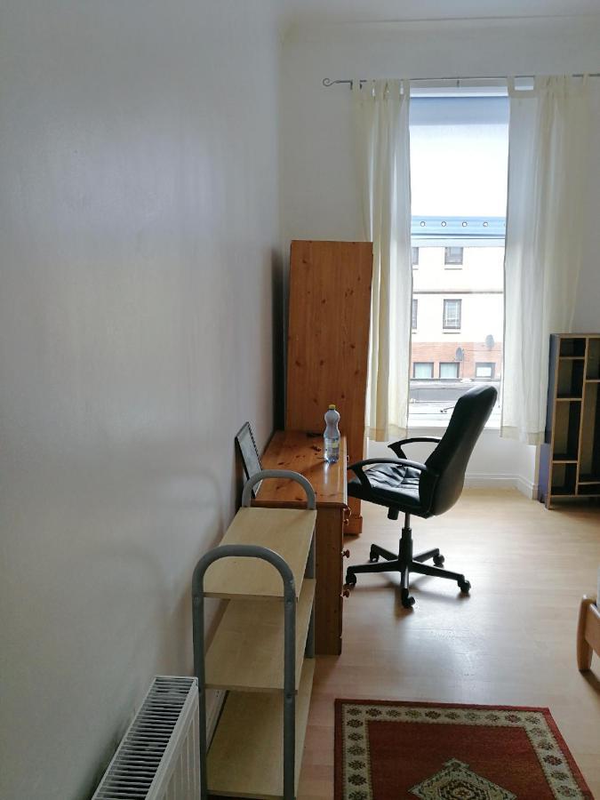 Budget Double Bedroom Near Glasgow City Centre And West End 外观 照片